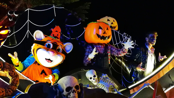 万圣节僵尸旅行,万圣节长隆9个鬼屋全玩时间赶吗