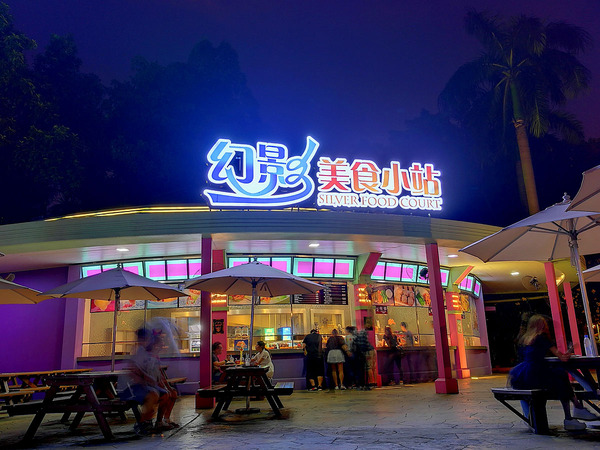 万圣节僵尸旅行,万圣节长隆9个鬼屋全玩时间赶吗