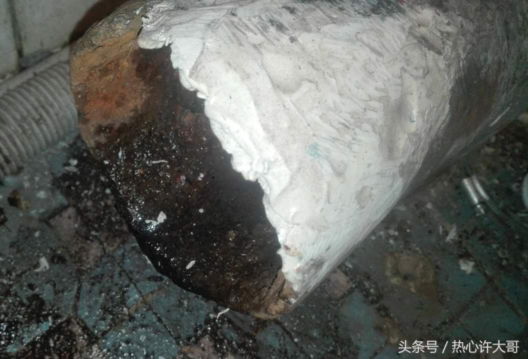 许大哥讲装修全集,马桶下水道管破了洞怎么修补