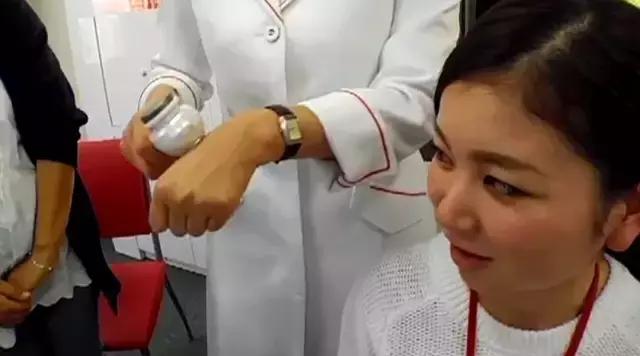 杨幂素颜秒杀沈梦辰 (杨幂沈梦辰卸妆)