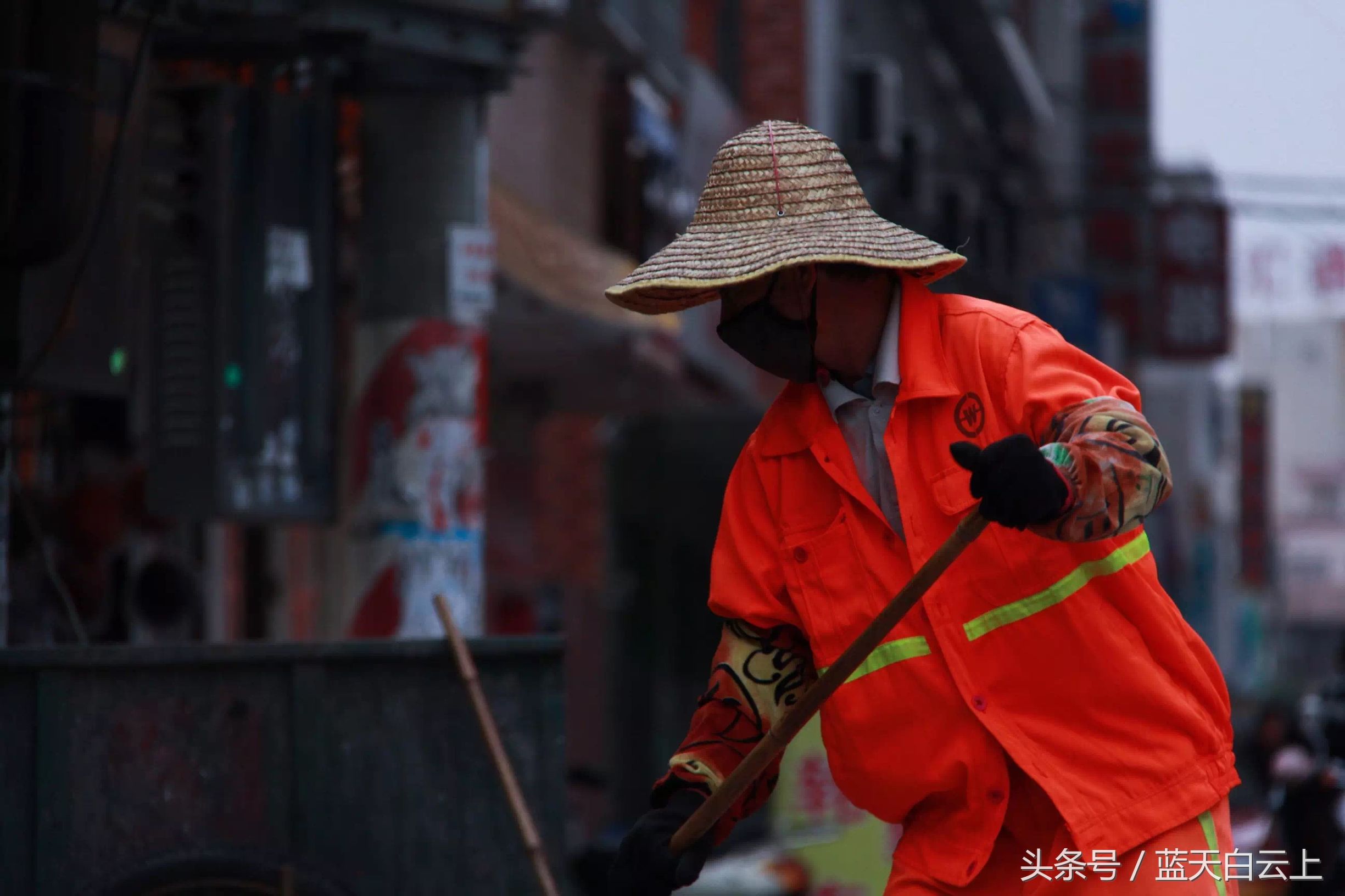 冬日里的黄玫瑰环卫工人,城市黄玫瑰环卫工人