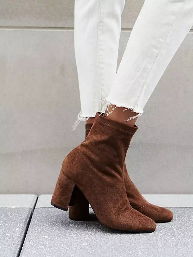 新款时髦2022年短靴子,今年时髦的短靴你想好怎么搭了么