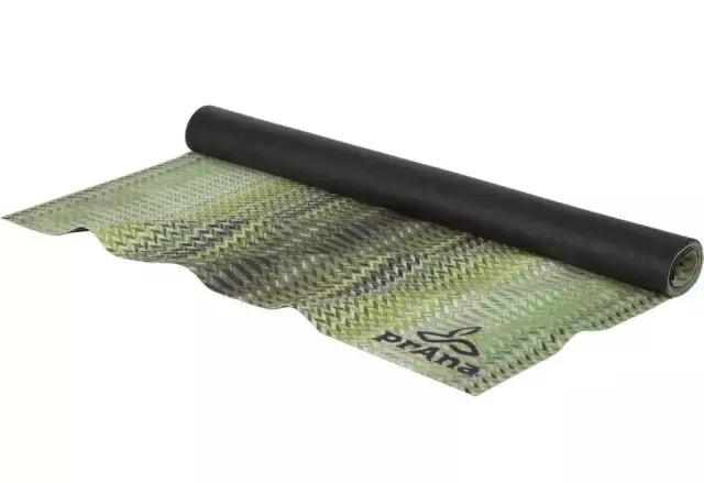 瑜伽初学者选择什么瑜伽垫,初学瑜伽在家练瑜伽垫如何选