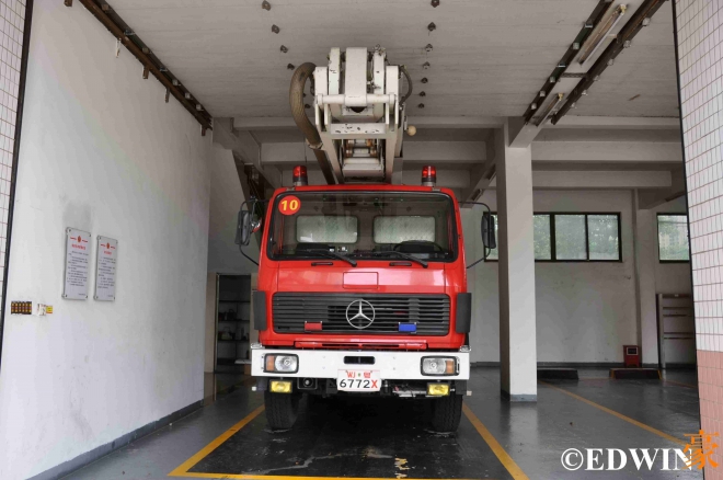 奔驰国产大卡车,奔驰卡车和国产卡车