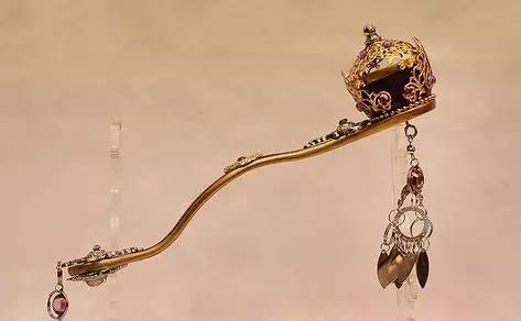 大牌香水浓香与淡香差距,大牌香水闻起来很贵