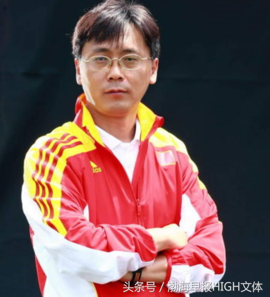 足协为什么还请高洪波执教,高洪波是不是离开足协了