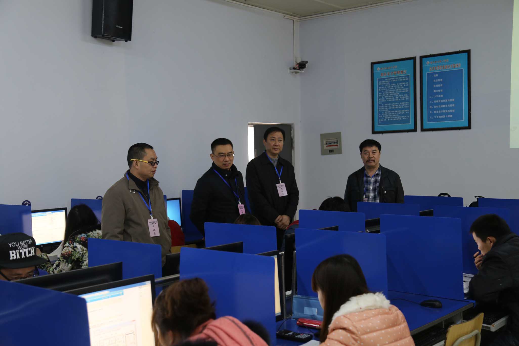 高考一张卷统一判卷会怎么样,高考判卷能看到名字吗