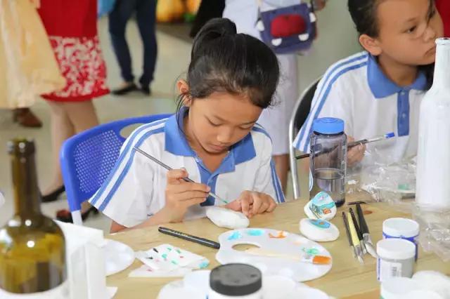 关爱环卫工人公益活动图片,关爱环卫工人暖冬在行动