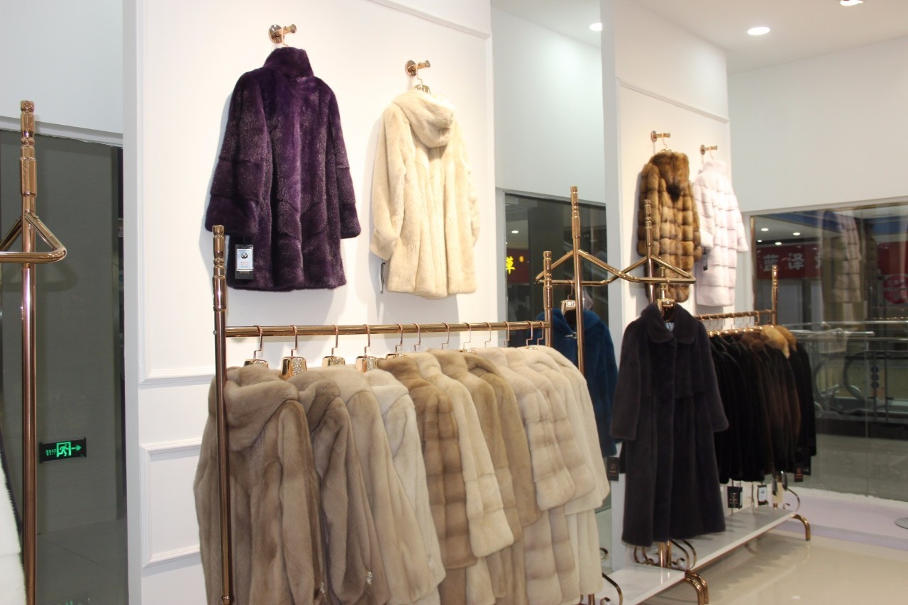 海宁皮革城男士皮衣服,海宁皮革城男士衣服