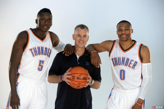 媒体评出新赛季足球排行,新赛季最强的五大后场组合