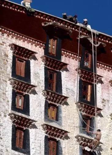 布达拉宫粉墙时间,布达拉宫一年一度的刷墙日
