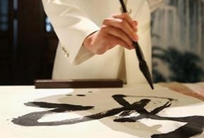 秋季养生运动：秋天主收，万物收敛，肺气内应，养生应以养肺为主