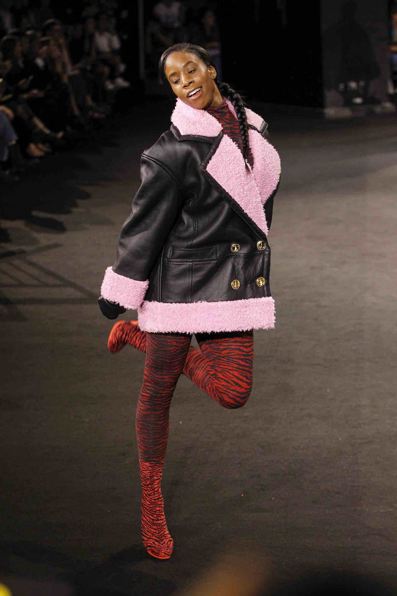 范爷绝世美颜，还是把KenzoXHM穿成了花老虎