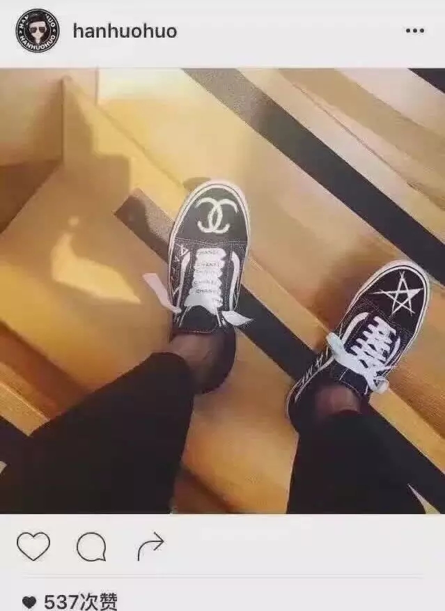 杨幂穿假货,杨幂马思纯机场同款