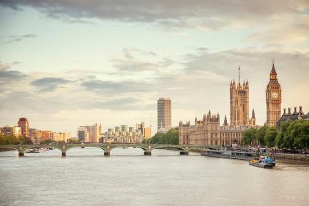 一代伊丽莎白女王号邮轮,伊丽莎白女王号豪华邮轮