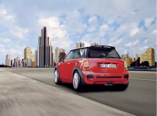 有二胎后该买什么车,二胎有必要买6座车吗