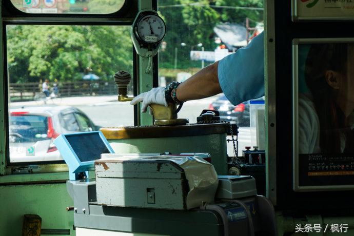 酷ma萌陪伴机器人熊本熊,酷ma萌和熊本熊