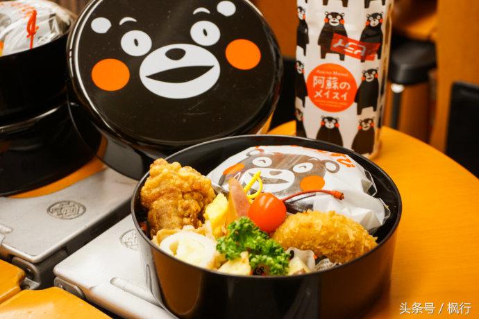 酷ma萌陪伴机器人熊本熊,酷ma萌和熊本熊