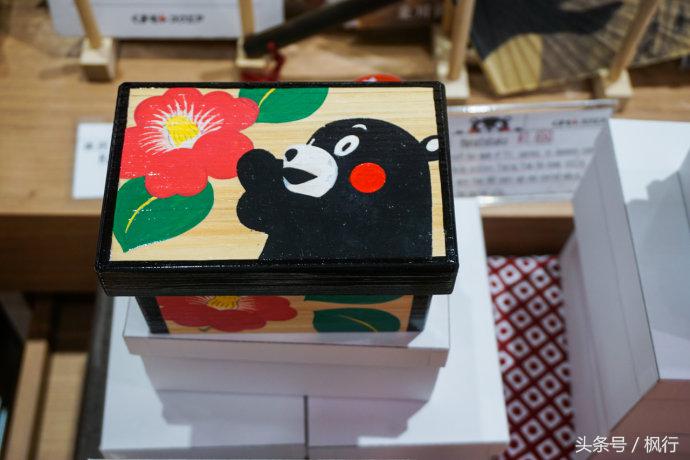 酷ma萌陪伴机器人熊本熊,酷ma萌和熊本熊