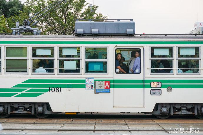 酷ma萌陪伴机器人熊本熊,酷ma萌和熊本熊