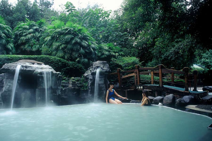秋冬最暖最放松的就是泡温泉啦，推荐六个四川泡汤绝佳去处