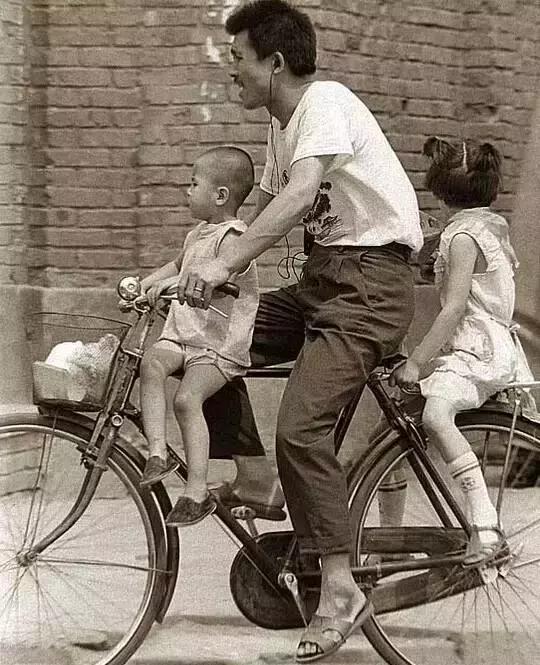 80年代大街上的视频,八十年代的大街上