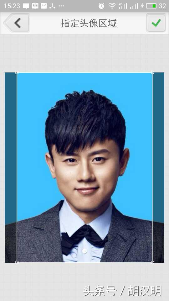 怎么用手机拍摄一寸照片证件照,蓝底证件照手机制作