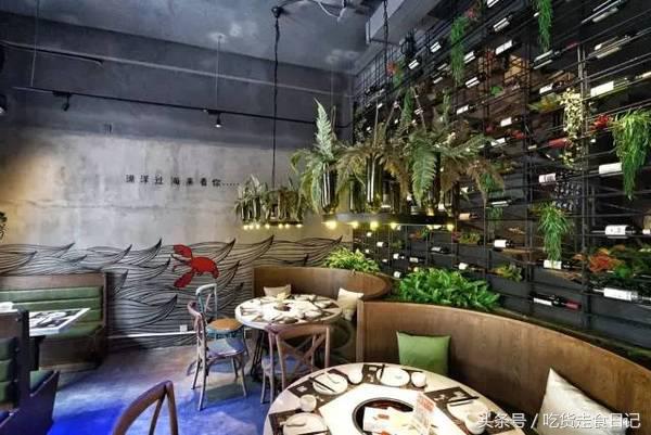 这家店的小龙虾百吃不厌,小龙虾选十三香还是油焖