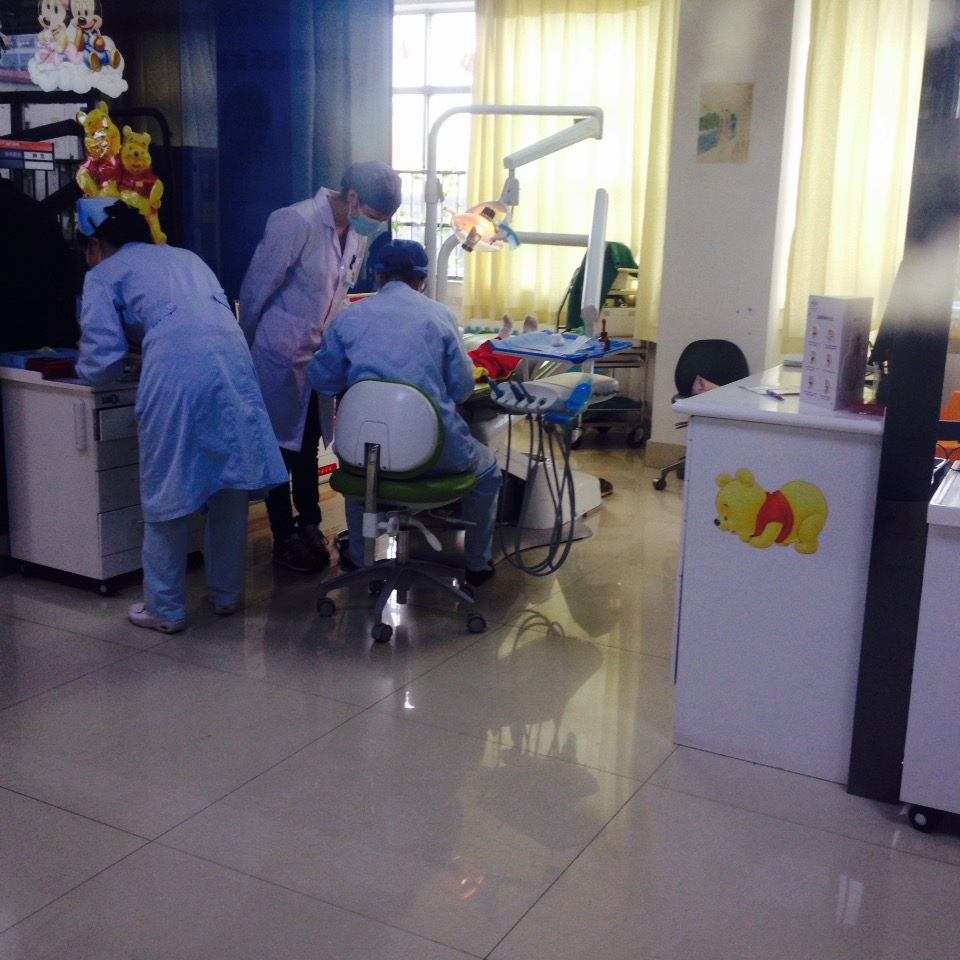 乳牙会全部换吗,孩子牙齿乳牙没换完适合矫正吗