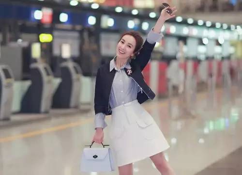 “刚从巴黎回来的“吴昕已经进化成了真女神！