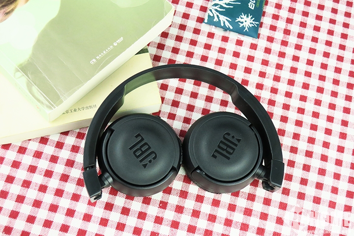 jbl蓝牙耳机t450,音乐不停歇第二季