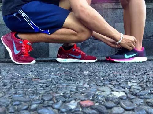 教你如何有逼格地秀恩爱，单身狗都哭了！