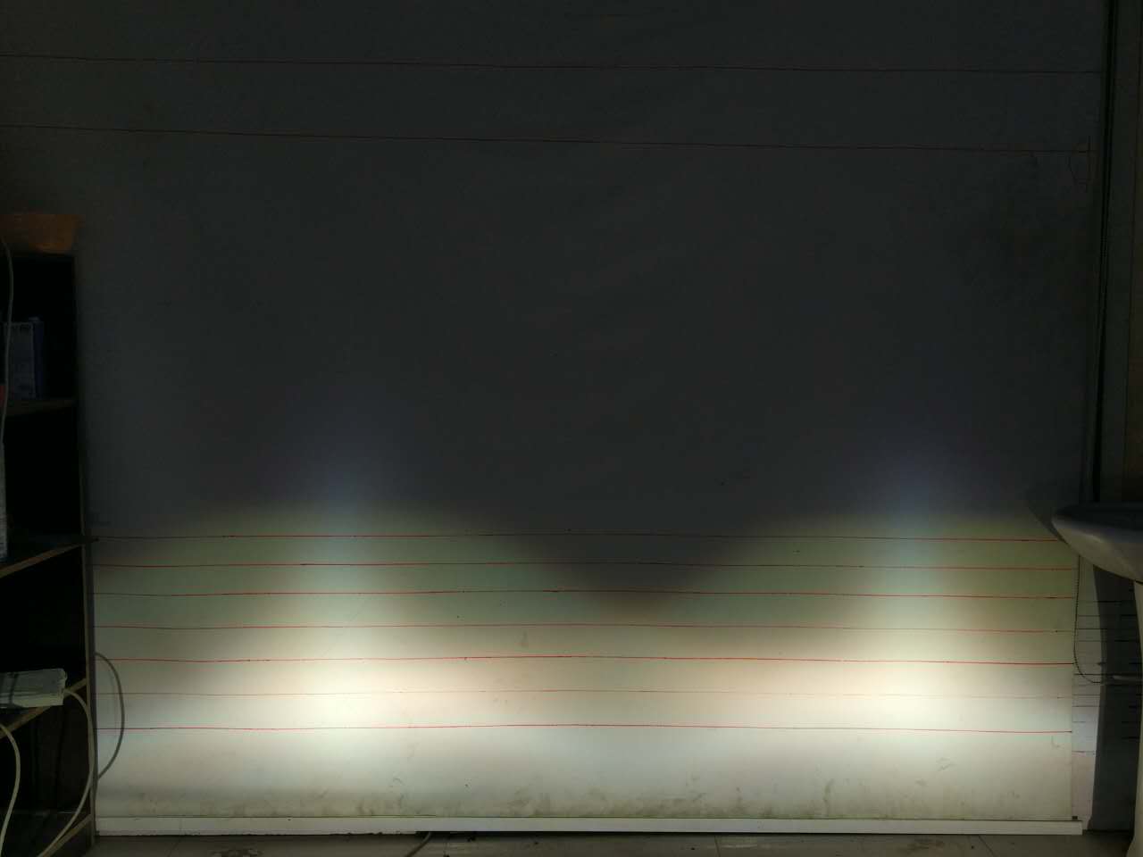 原车带透镜氙气灯好还是led灯好,为什么高配车都是直喷