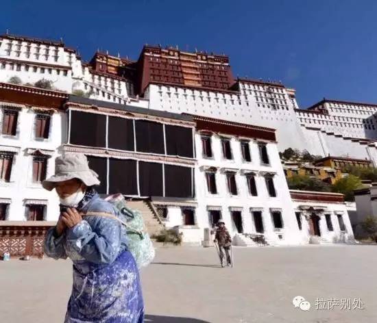 布达拉宫粉墙时间,布达拉宫一年一度的刷墙日