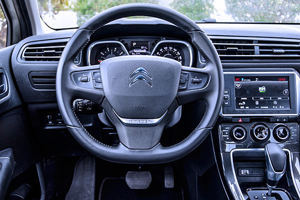 雪铁龙c4世嘉1.6l手动测评,雪铁龙c4世嘉1.6t测评