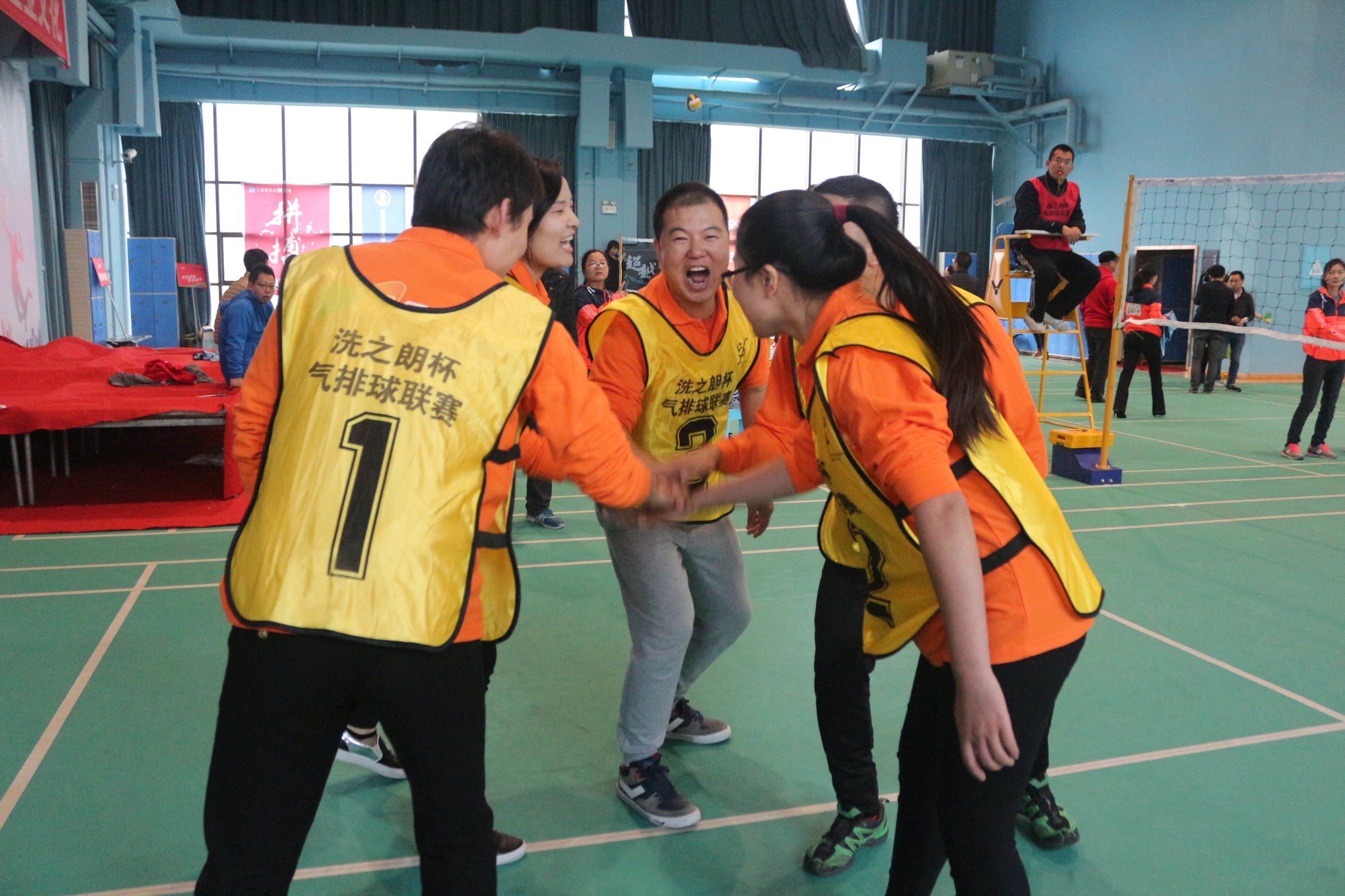 热烈祝贺赛事取得圆满成功,热烈庆祝体育比赛圆满成功