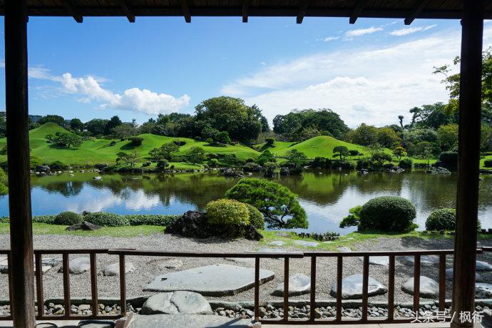 酷ma萌陪伴机器人熊本熊,酷ma萌和熊本熊