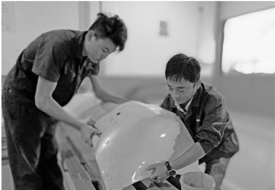 修车秘籍大全,车侧面凹痕自行修复