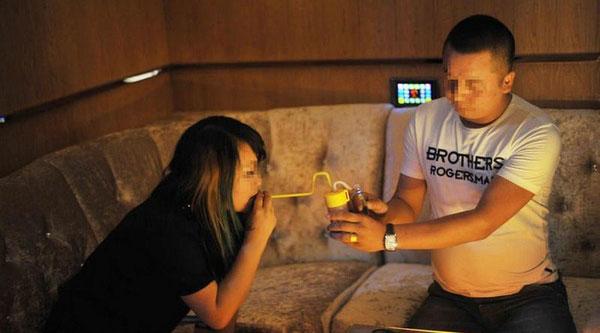 为什么吸食了浴盐会想咬人,吸食病毒的人身体有啥反应