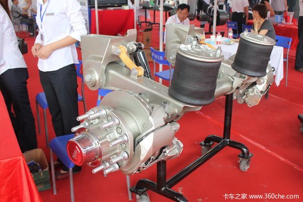 气囊悬挂整体提升有用么,气囊悬挂跟空气悬挂