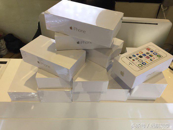 90后大学毕业生艰苦创业,喜提蒙迪欧1.5T时尚型