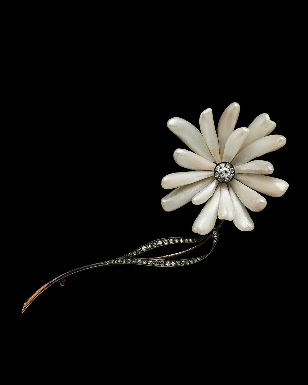 慈禧太后最漂亮的珍珠凤冠图片,万历皇帝的金丝皇冠被卖外国了吗