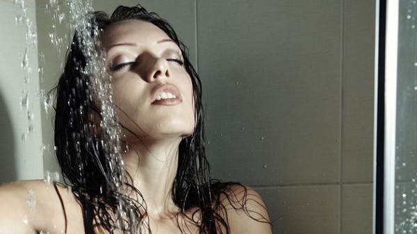 洗澡尿尿有好处吗,用尿液洗澡有啥好处