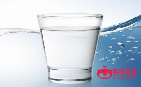 给孩子冲奶能多加一勺奶粉吗,冲奶可以多加水少放奶粉吗