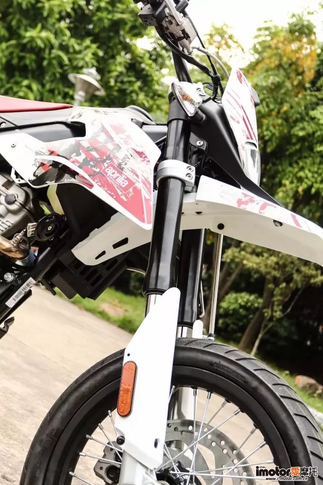 阿普利亚apriliagpr150测评,脱颖而出的车