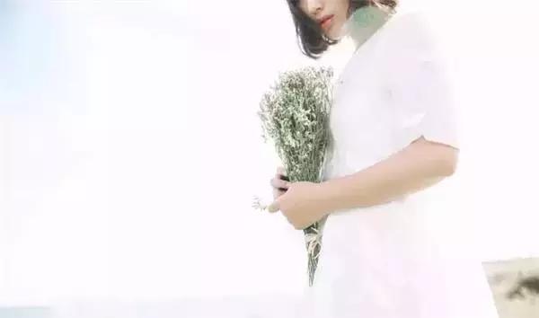 再见吧影楼风！豆瓣女神扛着相机在济州岛自拍清新婚纱照丨梦婚礼