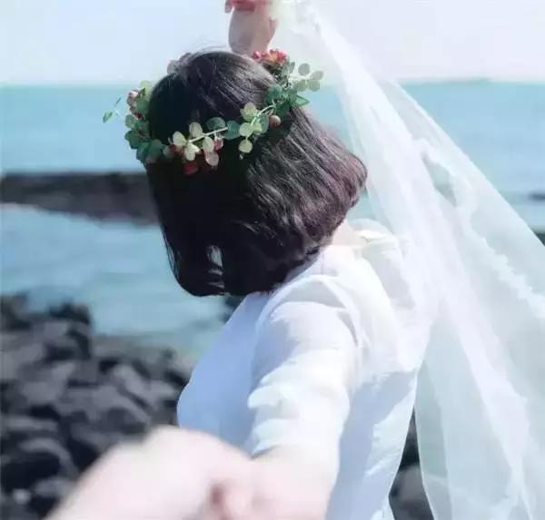 再见吧影楼风！豆瓣女神扛着相机在济州岛自拍清新婚纱照丨梦婚礼