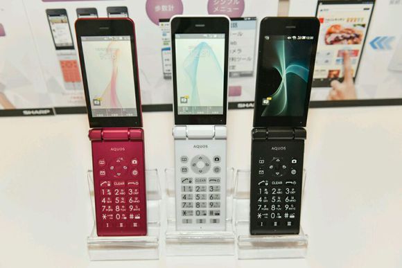 夏普最新翻盖机,夏普aquos翻盖机