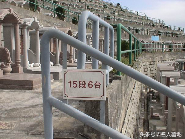 beyond主唱叶世荣,beyond成员叶世荣年轻照片