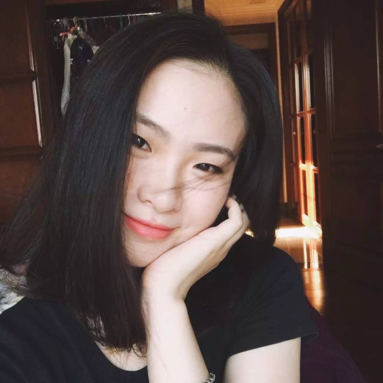 最爱的口红是哪种,花西子口红不掉色不沾杯试色